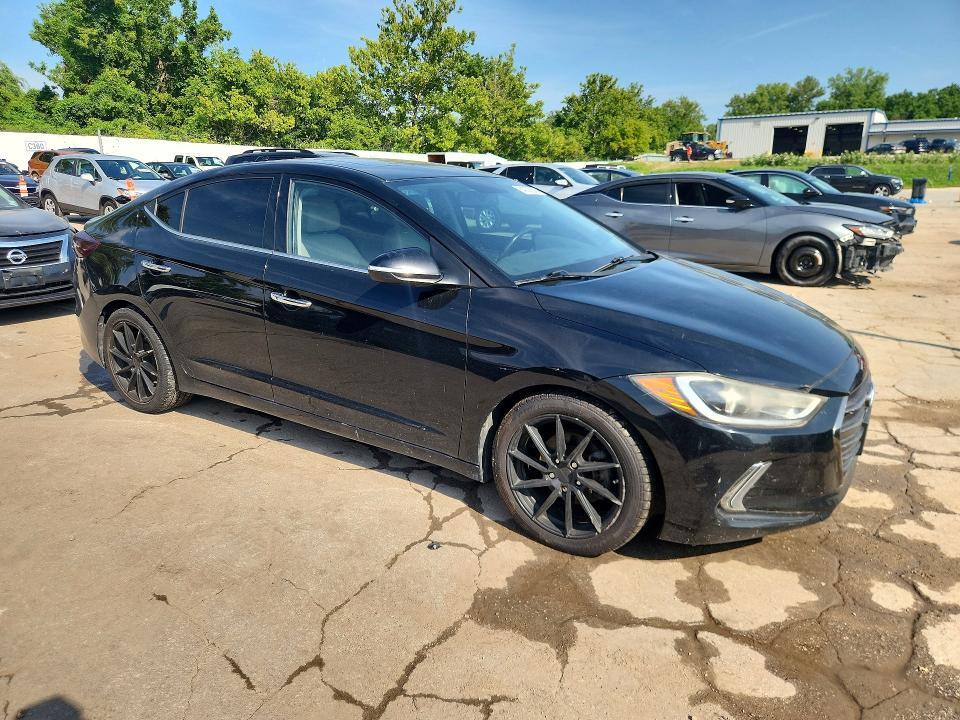 2017 HYUNDAI ELANTRA LIMITED — Фото 4 из 12