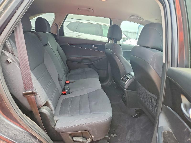 2017 KIA SORENTO LX — Фото 10 из 13