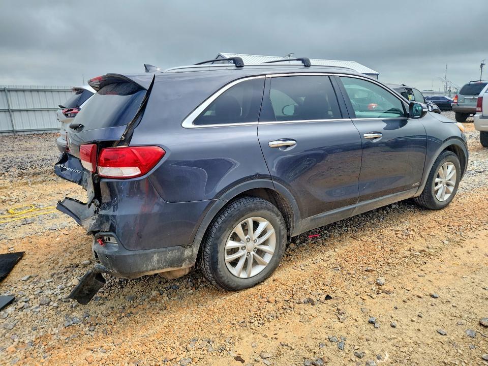 2017 KIA SORENTO LX — Фото 3 из 13