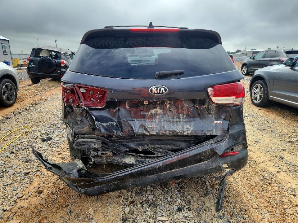 2017 KIA SORENTO LX — Фото 6 из 13