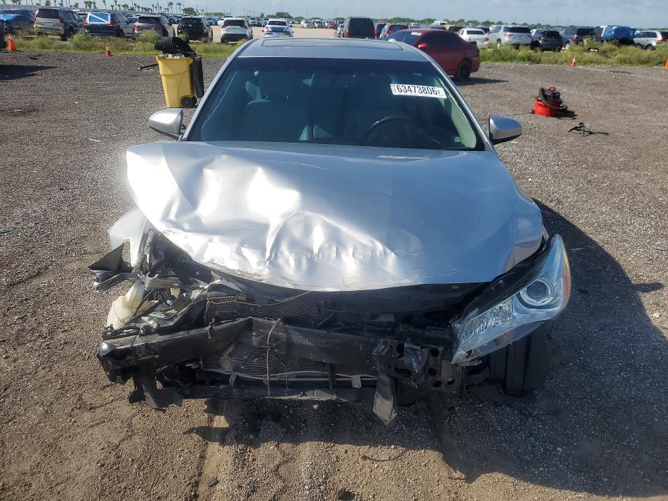 4T1BF1FK2HU713746 2017 TOYOTA CAMRY photo no. 5