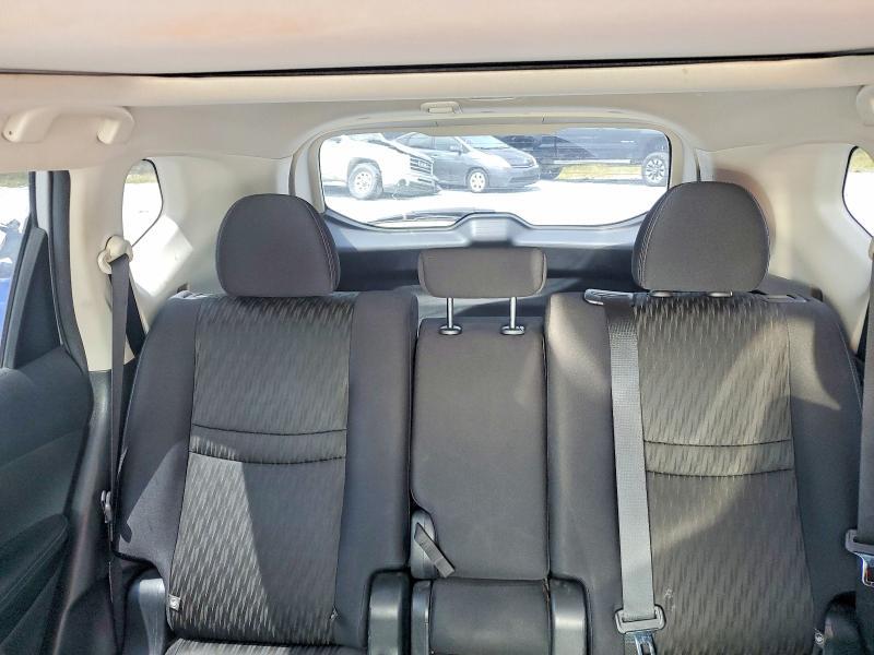 2017 NISSAN ROGUE SV — Фото 10 из 13
