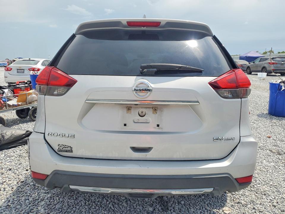 2017 NISSAN ROGUE SV — Фото 6 из 13