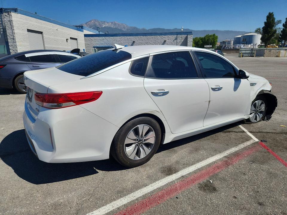 2017 KIA OPTIMA HYBRID — Фото 3 из 12