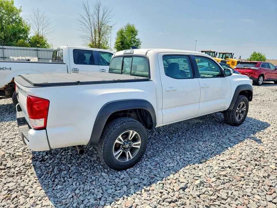 2016 TOYOTA TACOMA SR V6 — Фото 3 из 12
