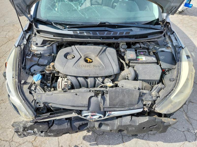 2016 HYUNDAI ELANTRA SE — Фото 11 из 13
