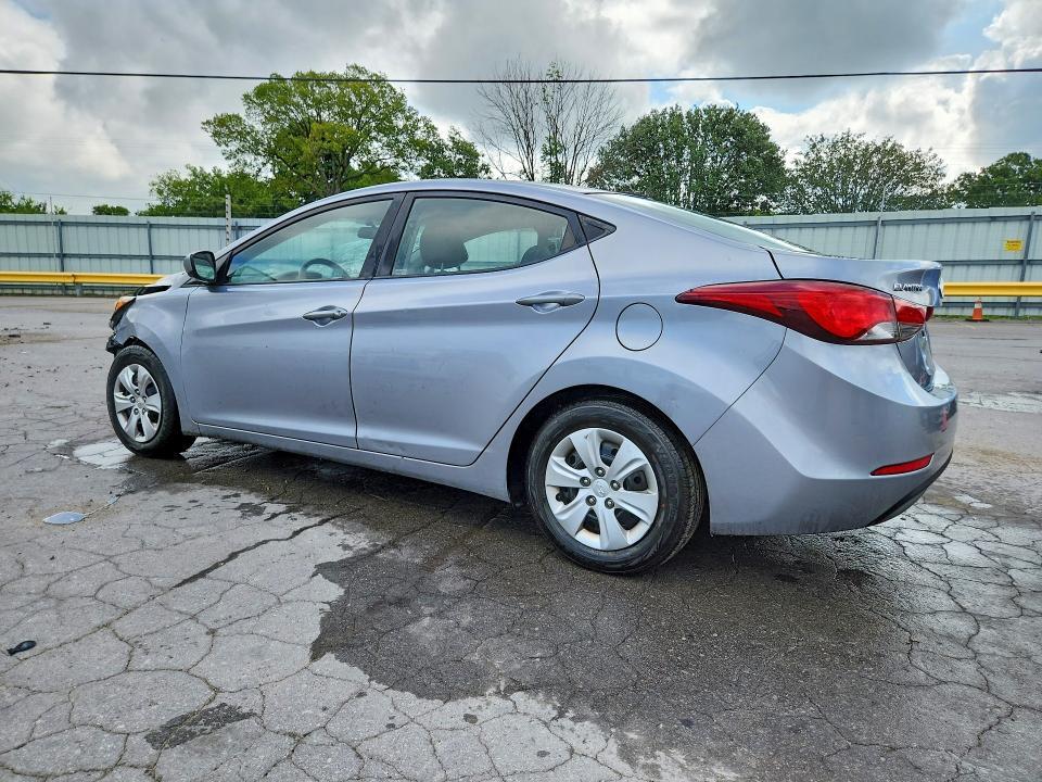 2016 HYUNDAI ELANTRA SE — Фото 2 из 13