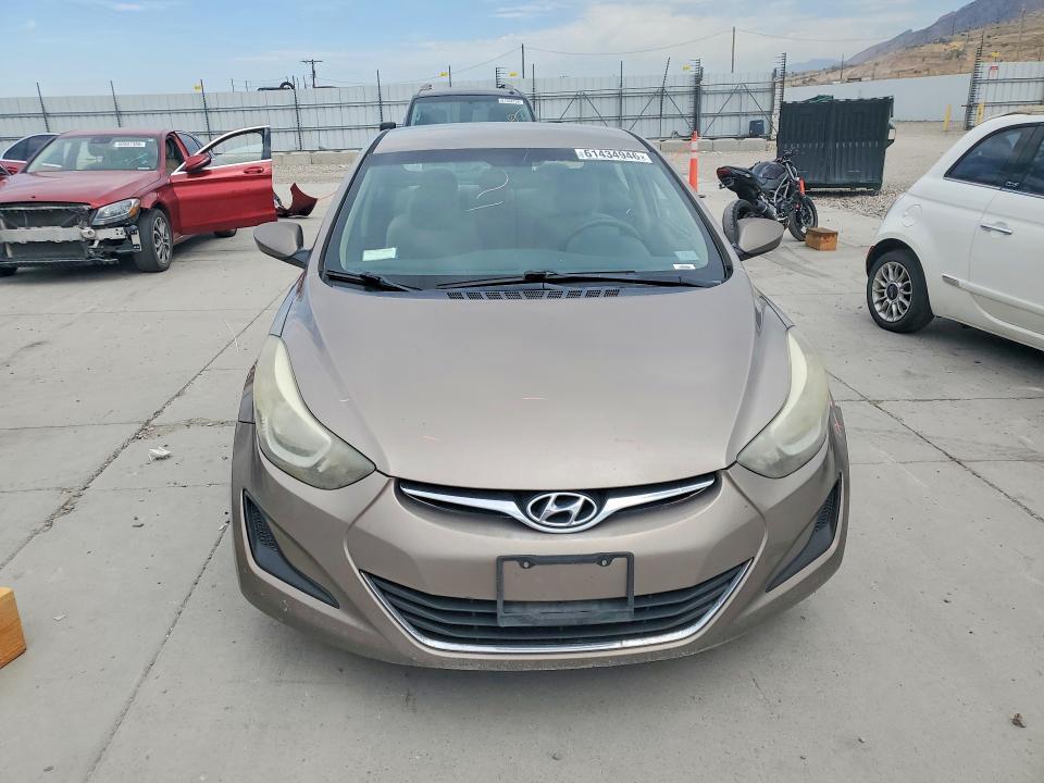 2016 HYUNDAI ELANTRA SE — Фото 5 из 12