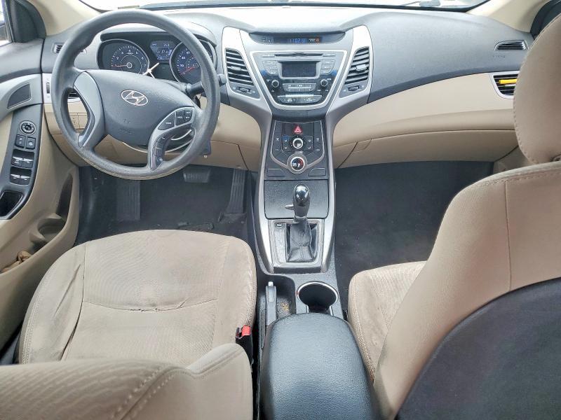 2016 HYUNDAI ELANTRA SE — Фото 8 из 12
