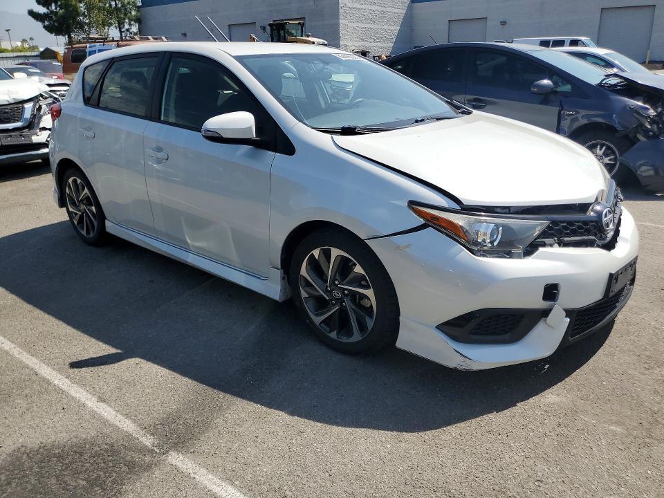 2016 SCION IM BASE — Фото 4 из 12