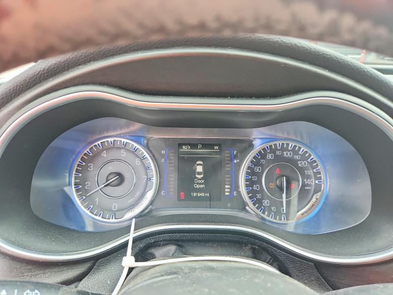 2015 CHRYSLER 200 LIMITED — Фото 9 из 12