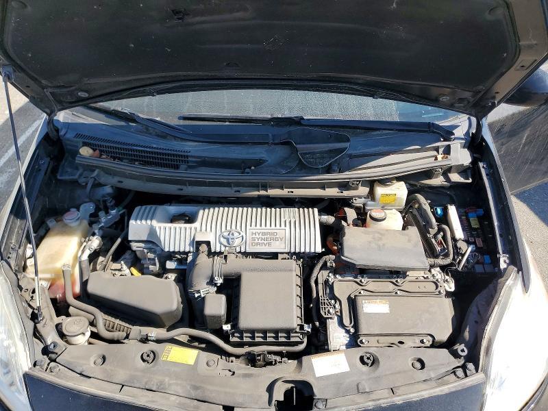 2015 TOYOTA PRIUS TWO — Фото 11 из 12