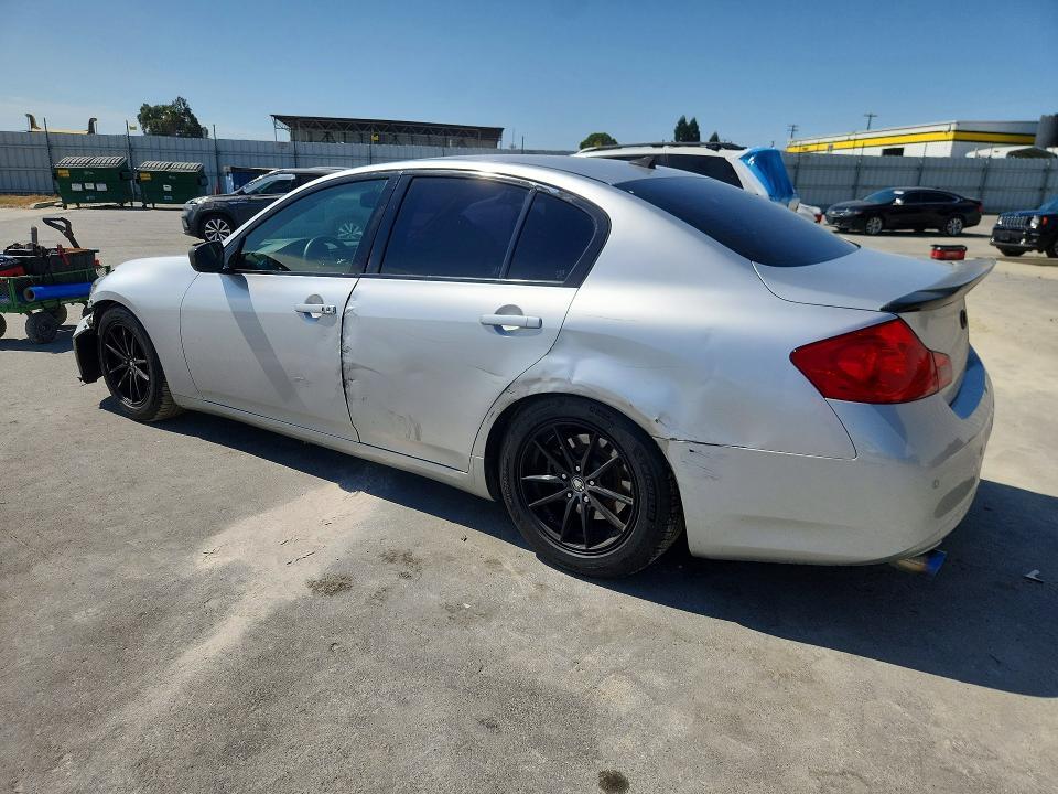 2012 INFINITI G37 SEDAN JOURNEY — Фото 2 из 13