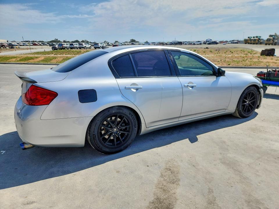 2012 INFINITI G37 SEDAN JOURNEY — Фото 3 из 13