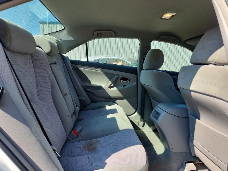 2011 TOYOTA CAMRY LE — Фото 10 из 12
