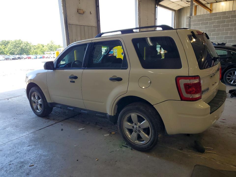 2010 FORD ESCAPE XLT — Фото 2 из 13