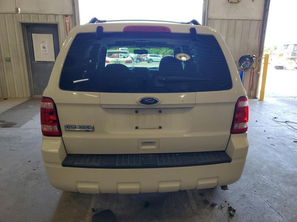 2010 FORD ESCAPE XLT — Фото 6 из 13