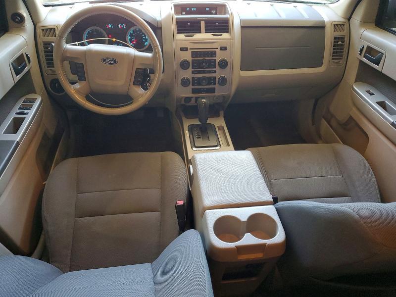 2010 FORD ESCAPE XLT — Фото 8 из 13