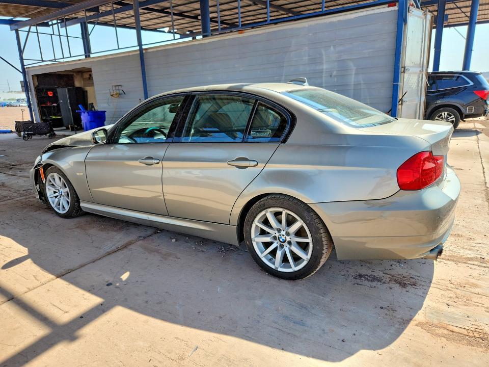 WBAPH7G57ANM54006 2010 BMW 328 photo no. 2