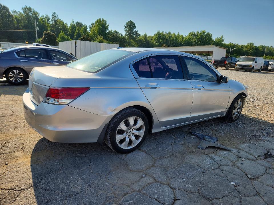 1HGCP36898A006345 2008 HONDA ACCORD photo no. 3