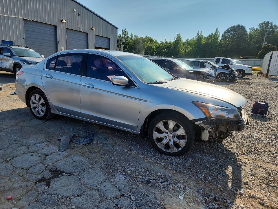 1HGCP36898A006345 2008 HONDA ACCORD photo no. 4