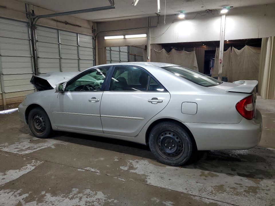2003 TOYOTA CAMRY SE — Фото 2 из 12
