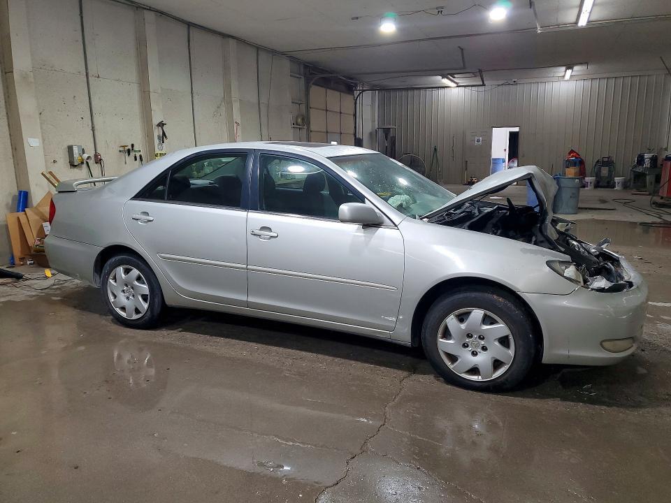 2003 TOYOTA CAMRY SE — Фото 4 из 12