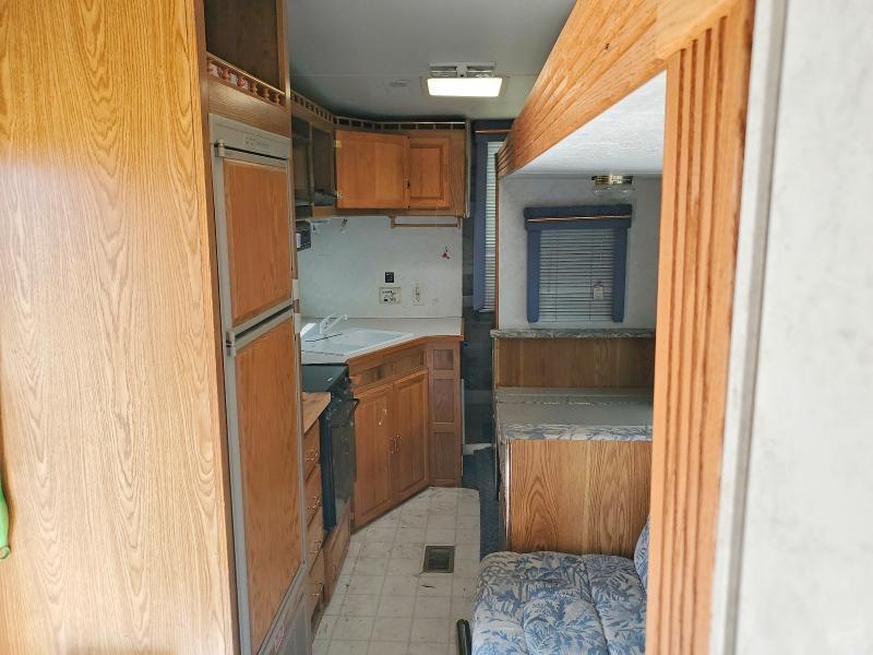4X4FSEZ22YT120022 2000 FOREST RIVER SIERRA FIFTH WHEEL T photo no. 6