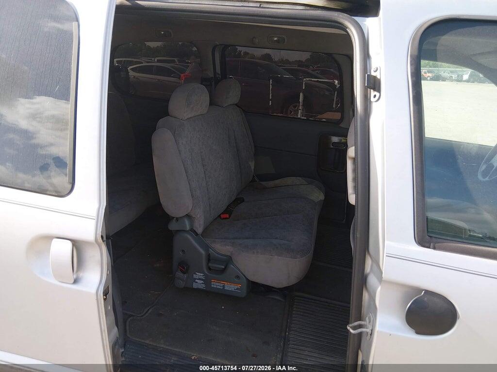 4N2ZN15TX2D818880 2002 NISSAN QUEST photo no. 8