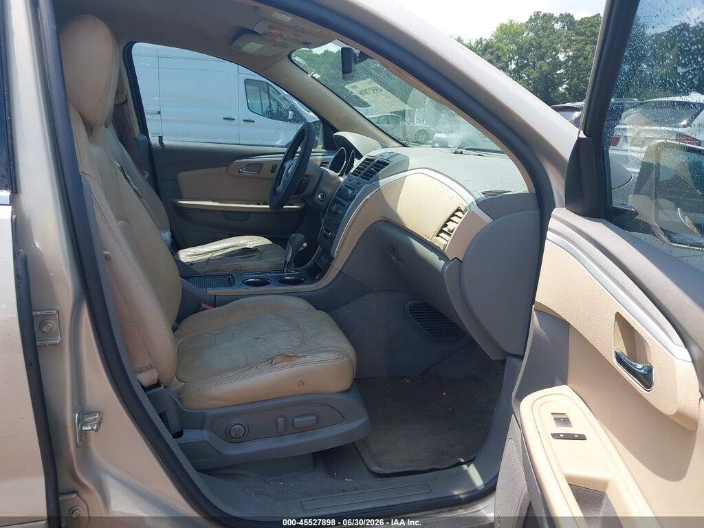 1GNLRGED2AJ246025 2010 CHEVROLET TRAVERSE photo no. 5