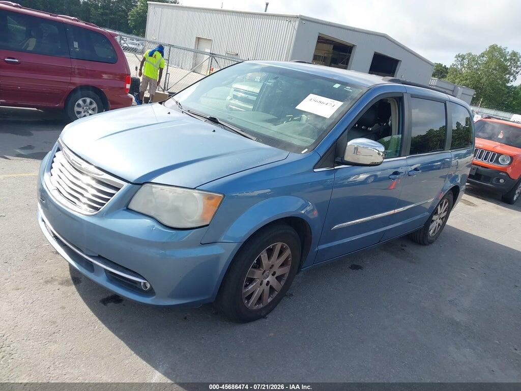 2A4RR8DG5BR758745 2011 CHRYSLER TOWN & COUNTRY photo no. 2