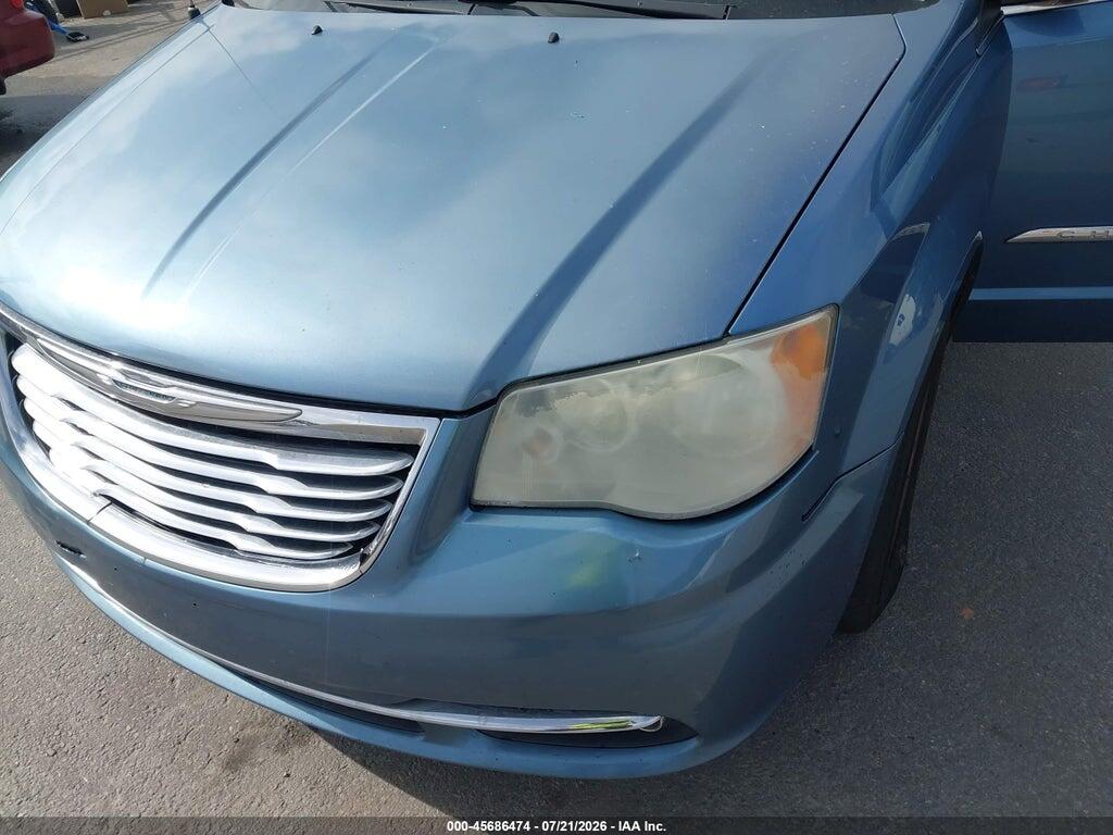2A4RR8DG5BR758745 2011 CHRYSLER TOWN & COUNTRY photo no. 6