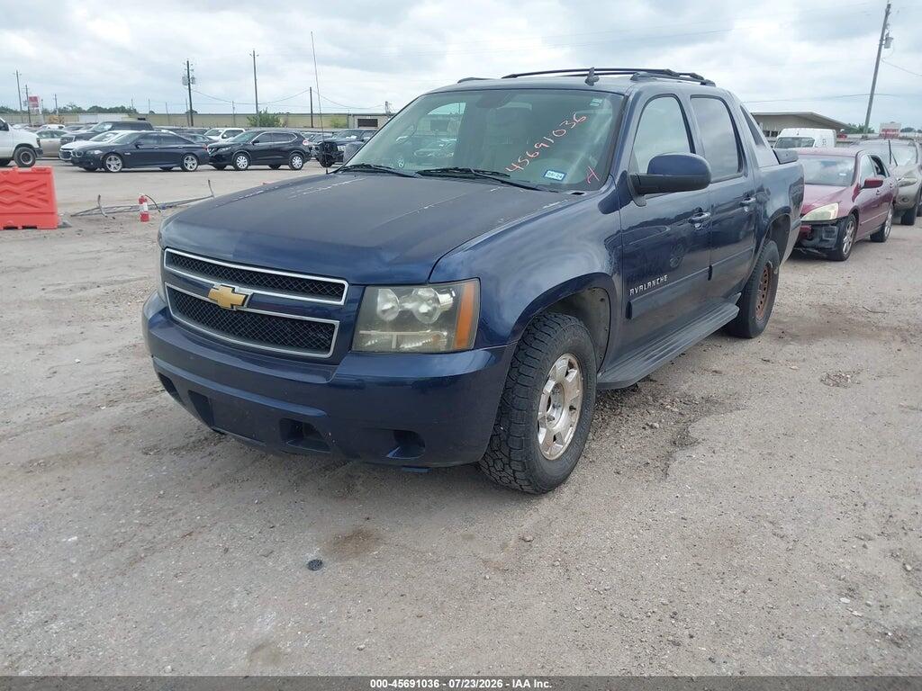 3GNMCEE06BG326793 2011 CHEVROLET AVALANCHE 1500 photo no. 2