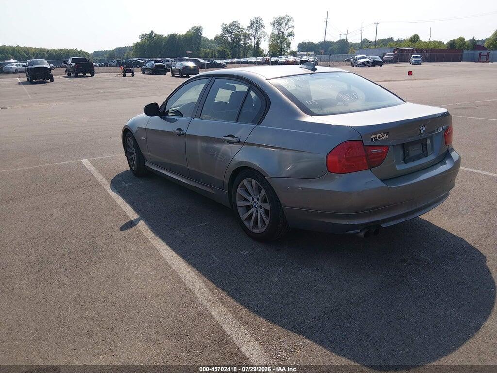 WBAPH7C50BE461712 2011 BMW 328I photo no. 3