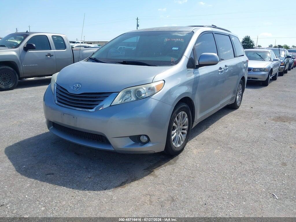 5TDYK3DC9CS209029 2012 TOYOTA SIENNA photo no. 2