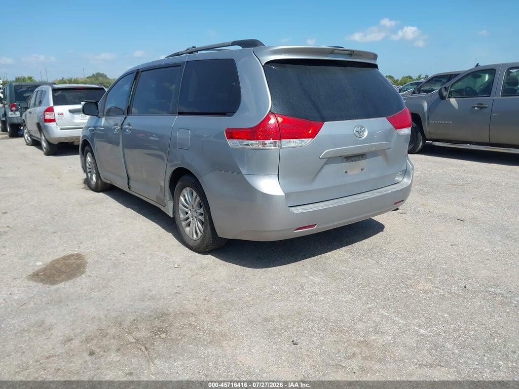 5TDYK3DC9CS209029 2012 TOYOTA SIENNA photo no. 3