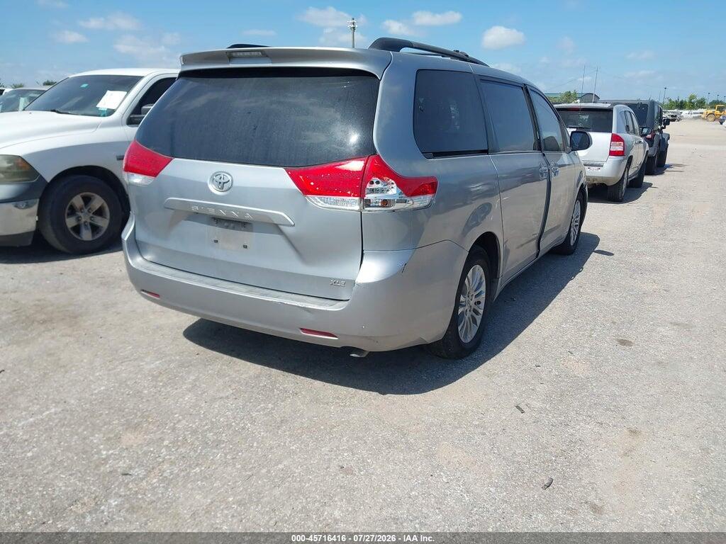 5TDYK3DC9CS209029 2012 TOYOTA SIENNA photo no. 4