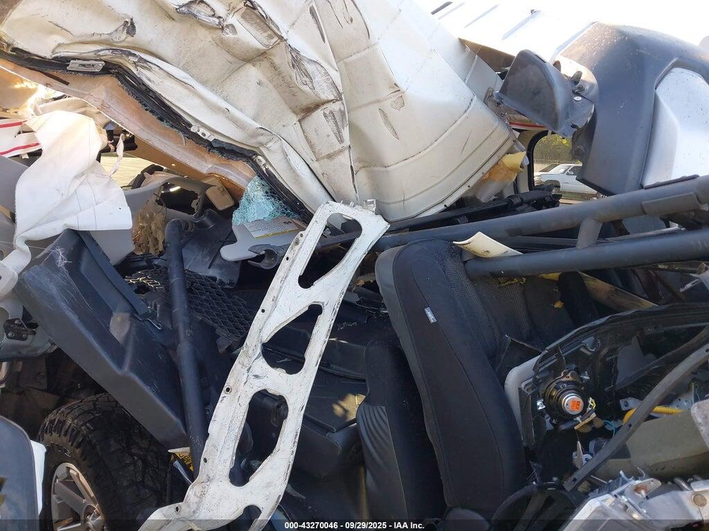 JTEBU4BF0EK202852 2014 TOYOTA FJ CRUISER photo no. 8