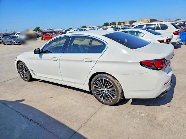 2021 BMW 530 I — Фото 3 из 16