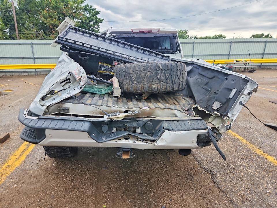 2020 GMC SIERRA K2500 DENALI — Фото 6 из 12