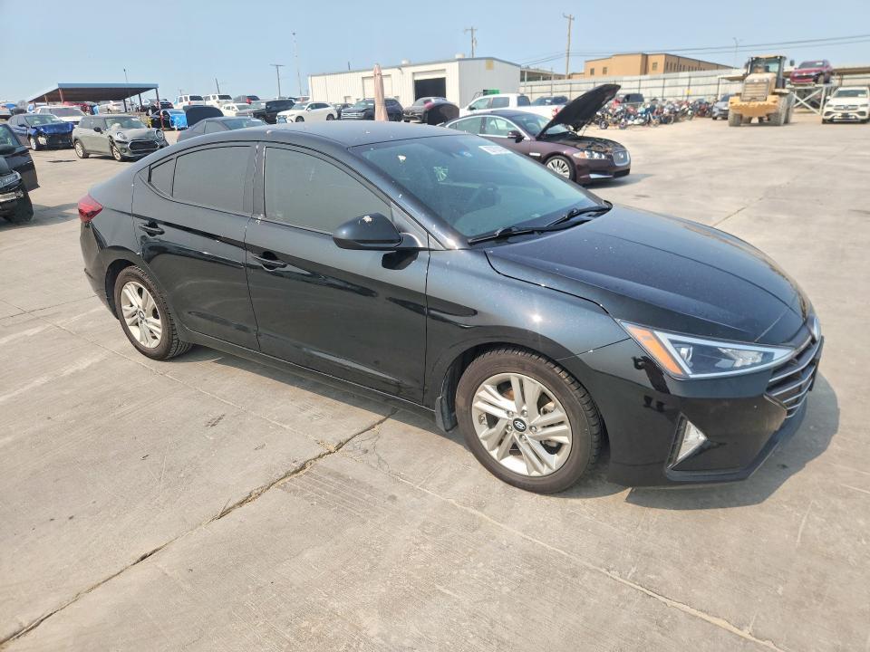 2020 HYUNDAI ELANTRA SEL — Фото 4 из 12