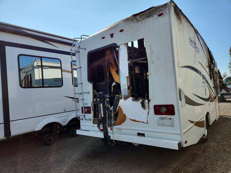 1FDWE3FS4HDC32672 2017 FREEDOM RECREATIONAL VEHICLE (RV) photo no. 4