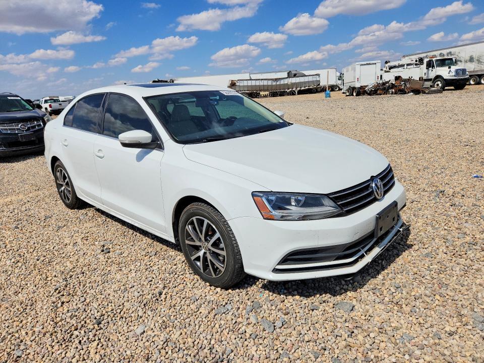 2017 VOLKSWAGEN JETTA SE — Фото 4 из 12