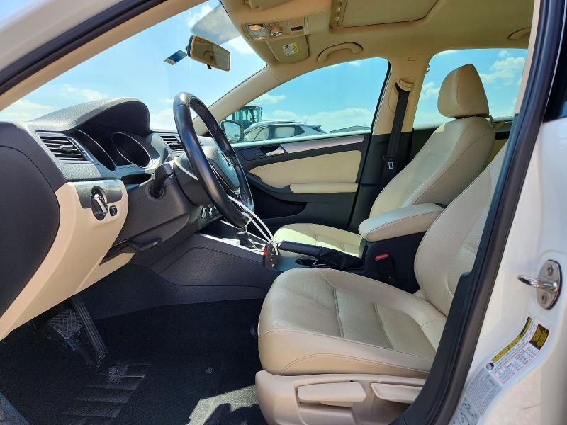 2017 VOLKSWAGEN JETTA SE — Фото 7 из 12