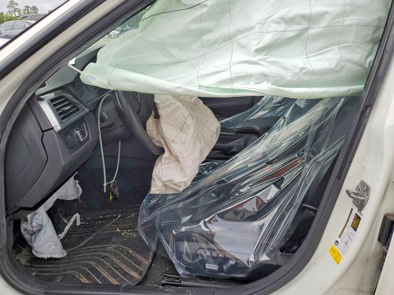 WBA8E9G53GNT43597 2016 BMW 328 photo no. 7