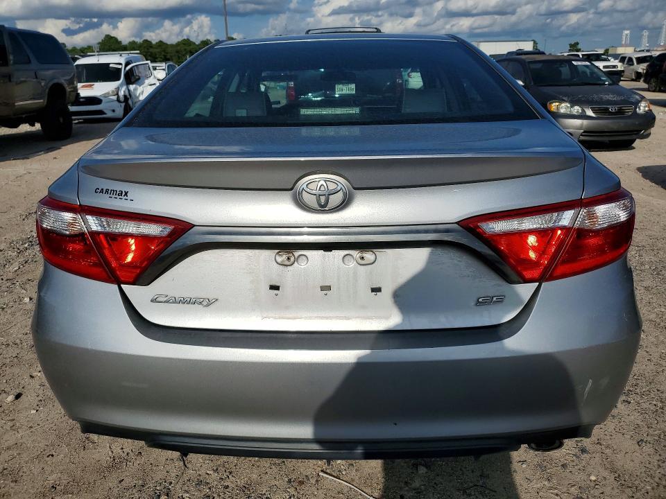 2015 TOYOTA CAMRY SE — Фото 6 из 13