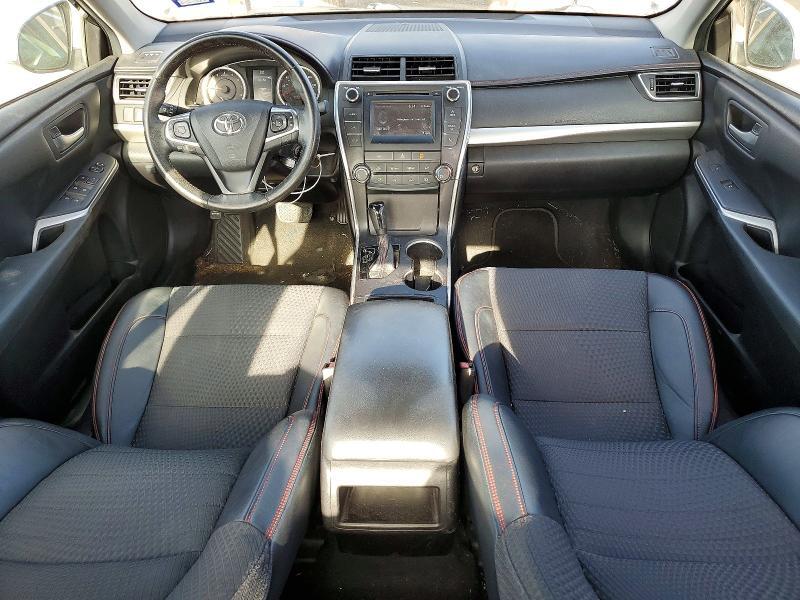 2015 TOYOTA CAMRY SE — Фото 8 из 13