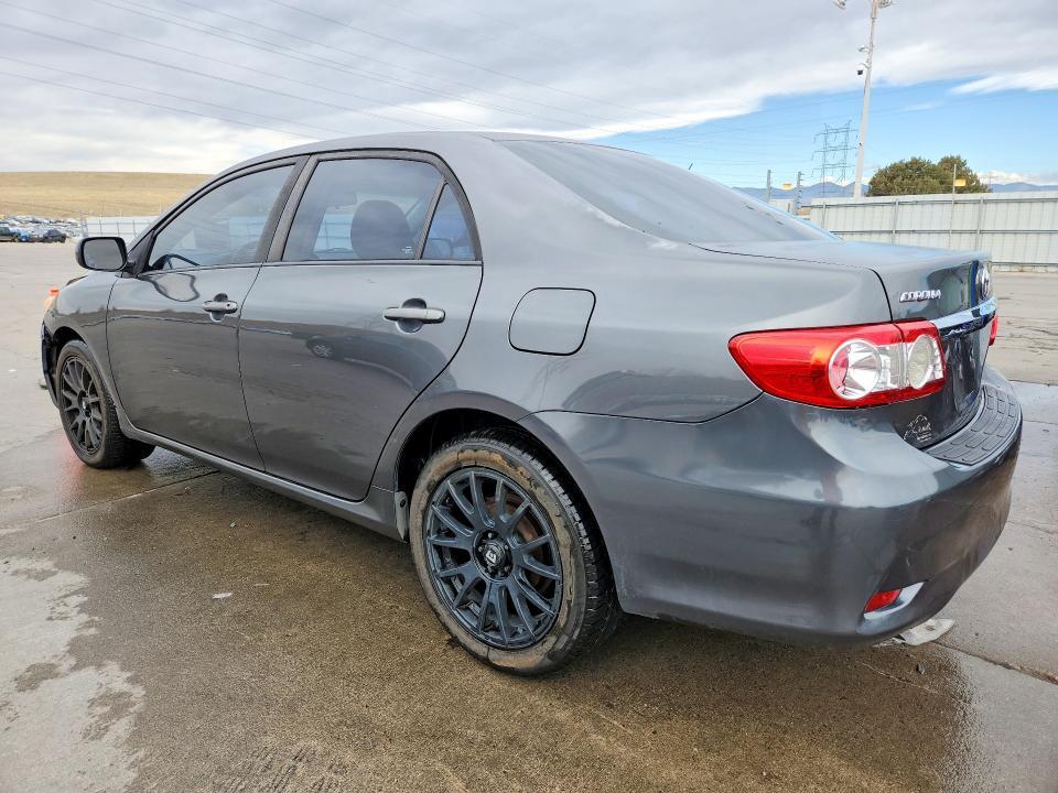 2012 TOYOTA COROLLA LE — Фото 2 из 12