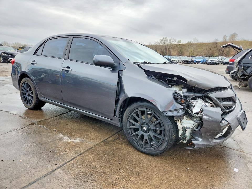 2012 TOYOTA COROLLA LE — Фото 4 из 12