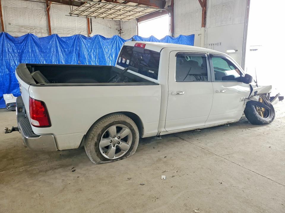 2016 RAM 1500 SLT — Фото 3 из 12